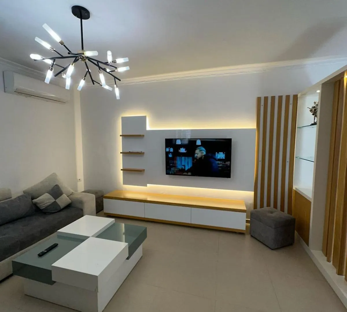 Elby Apartment ,Airport Pick Up Drop Off Berat