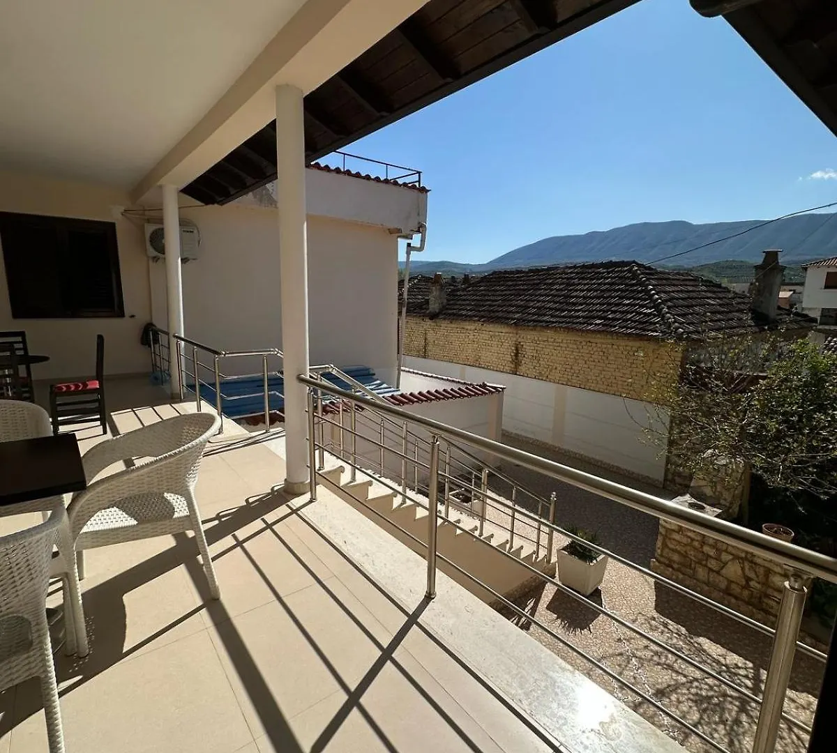 Elby Apartment ,Airport Pick Up Drop Off Berat Albania