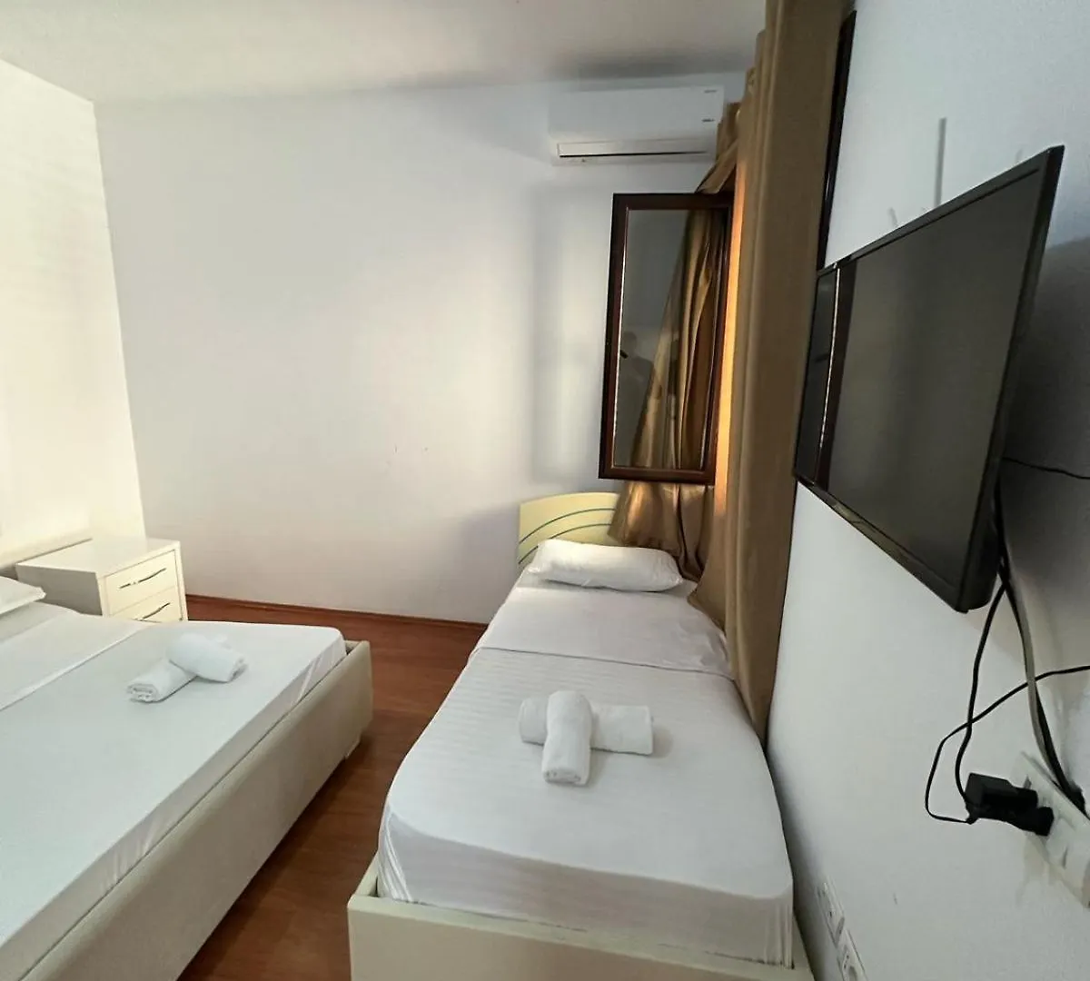 Elby Apartment ,Airport Pick Up Drop Off Berat