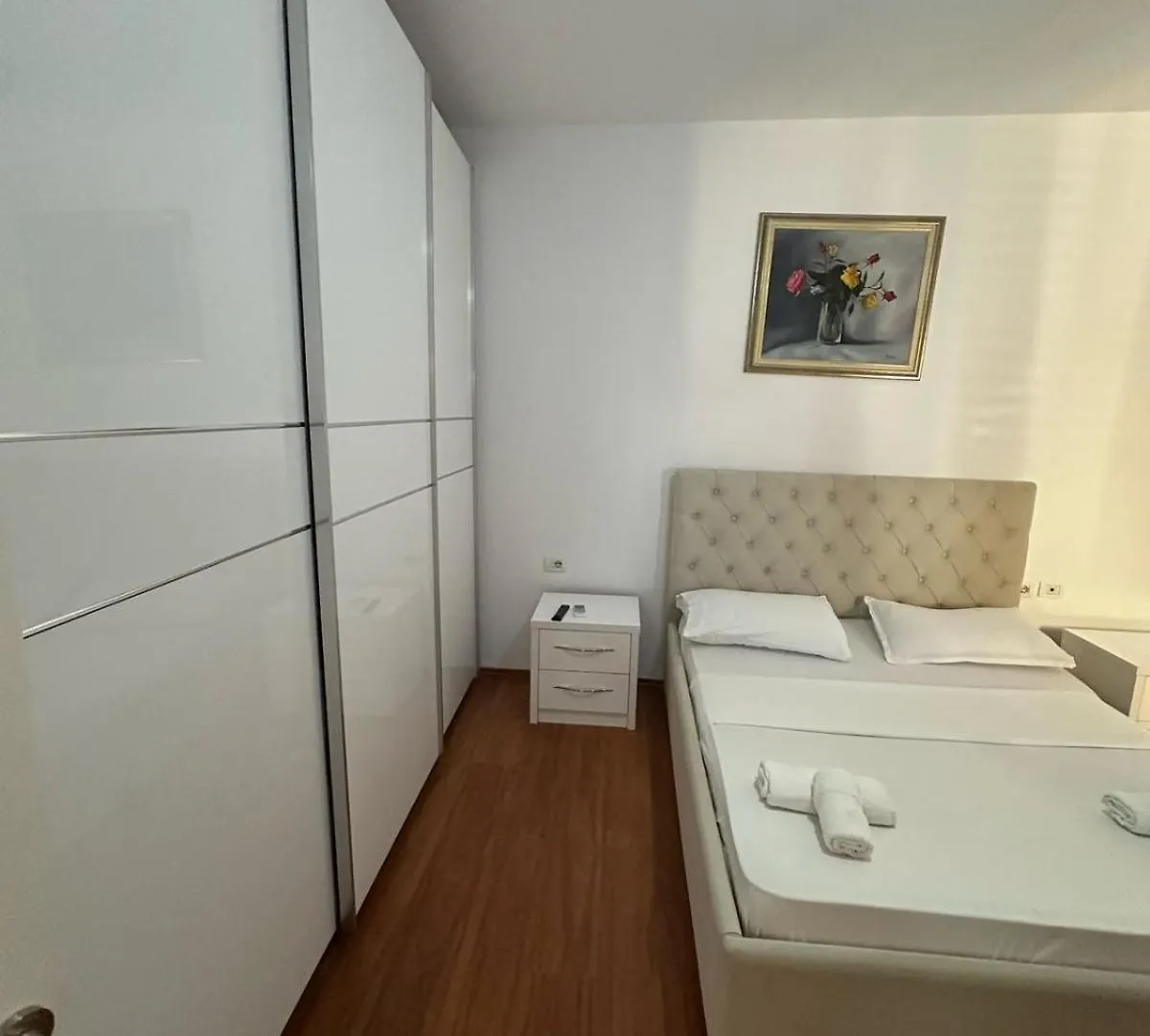Elby Apartment ,Airport Pick Up Drop Off Berat