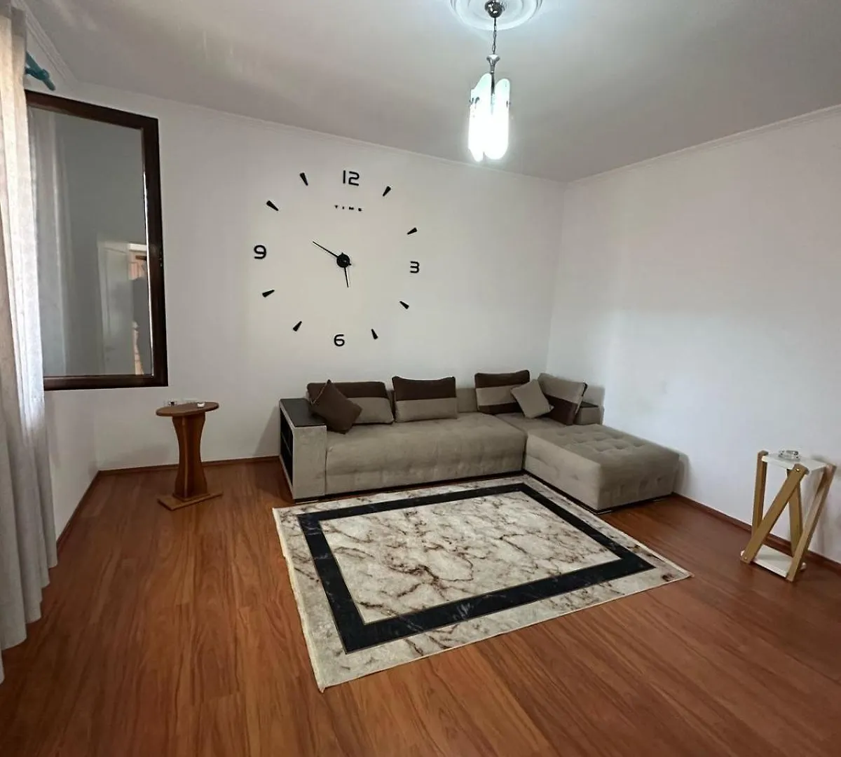 Elby Apartment ,Airport Pick Up Drop Off Berat