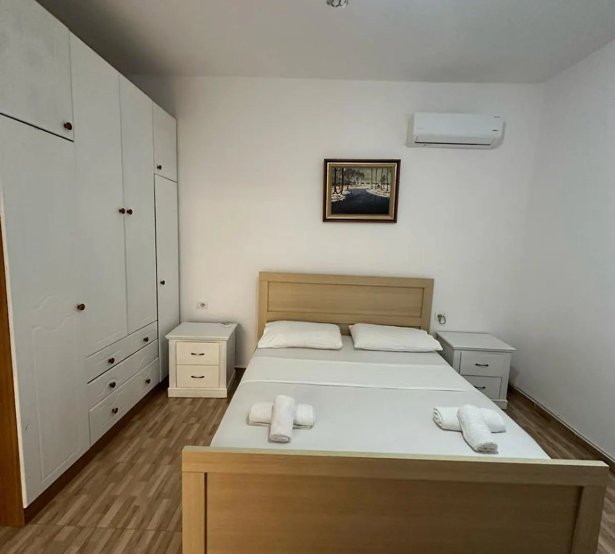 Elby Apartment ,Airport Pick Up Drop Off Berat