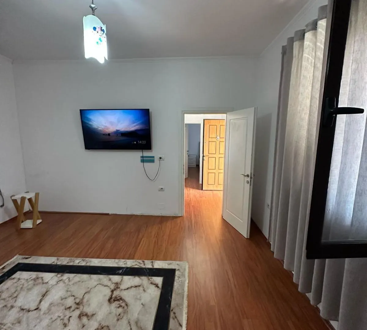 Elby Apartment ,Airport Pick Up Drop Off Berat