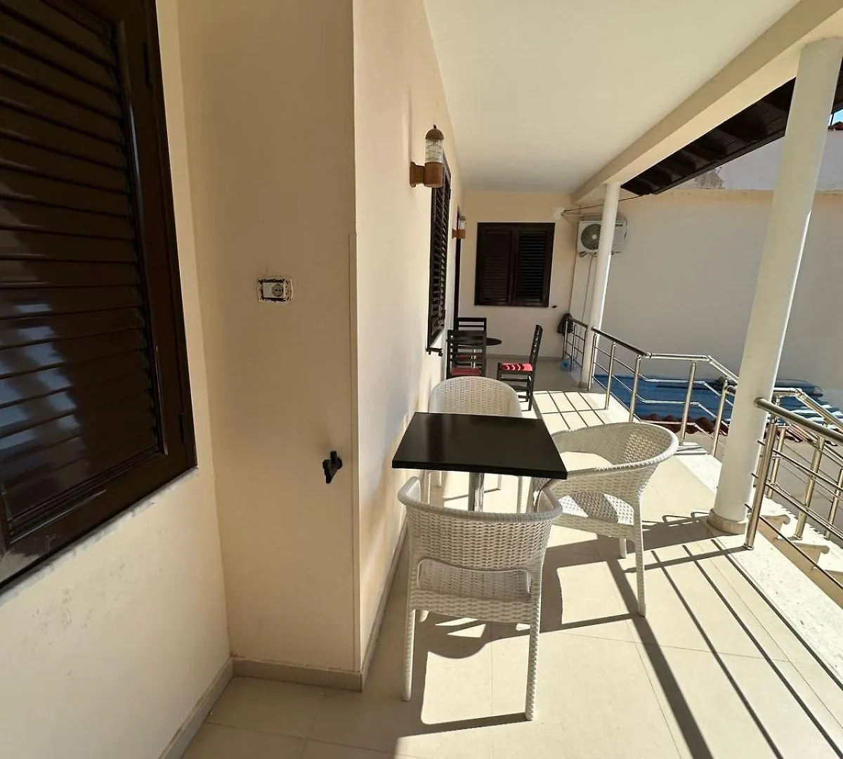 Elby Apartment ,Airport Pick Up Drop Off Berat Albania